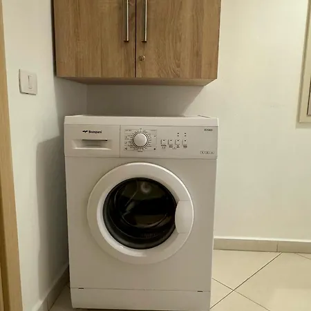 Διαμέρισμα Victoria's Flat 4 *